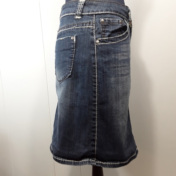 Hot to trot jean skirt size small - Picture 7 of 10